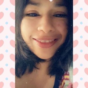 Meet your Posher, Daniela